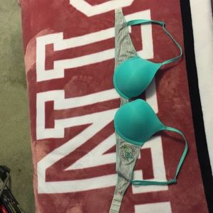 Women’s VS Pink 36B Push-up Bra